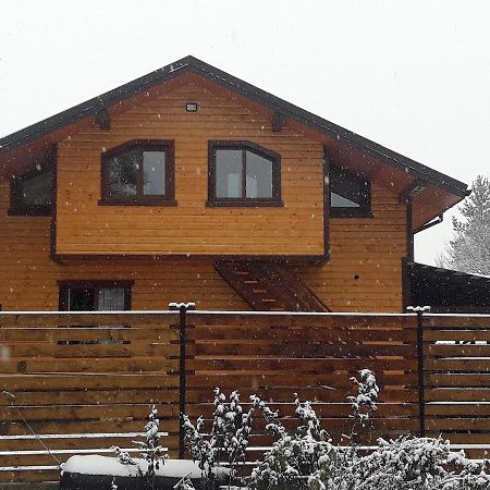 Чан-Садиба Гуцульська Пісня Mykulytjyn Exteriör bild